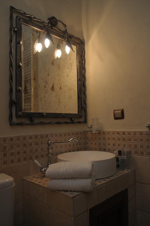Roes Suites Káto Loutrákion Exteriér fotografie