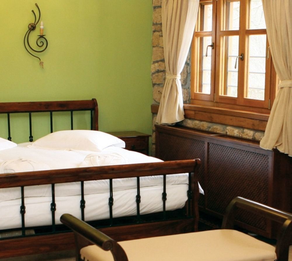 Roes Suites Káto Loutrákion Exteriér fotografie