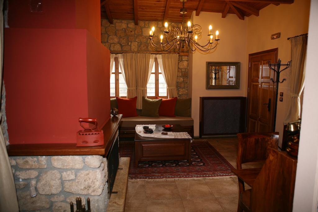 Roes Suites Káto Loutrákion Exteriér fotografie